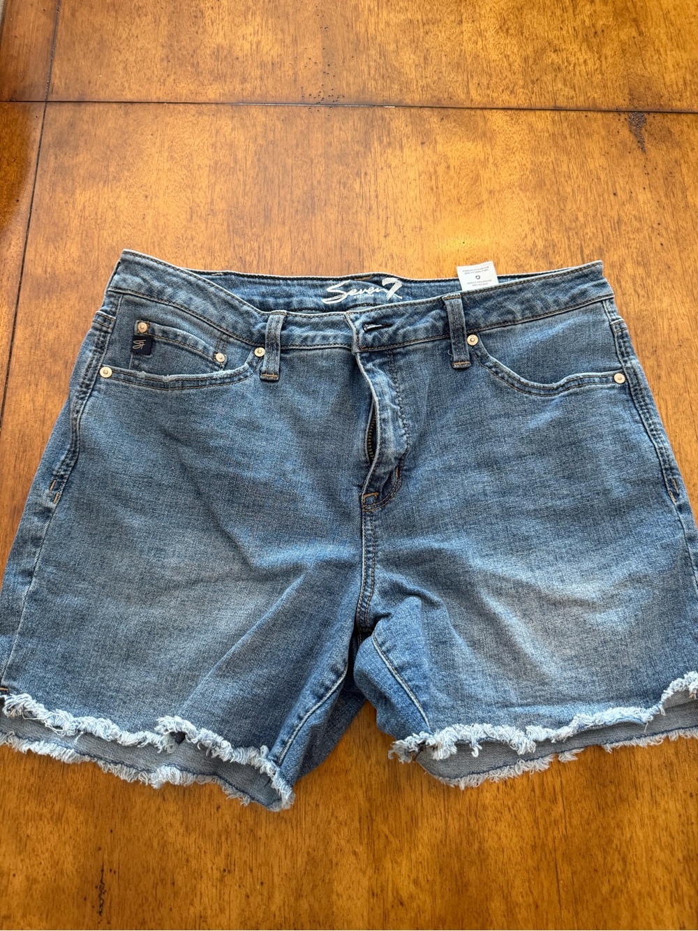 Seven7 Mid-Wash Blue Frayed Hem Denim Shorts 12